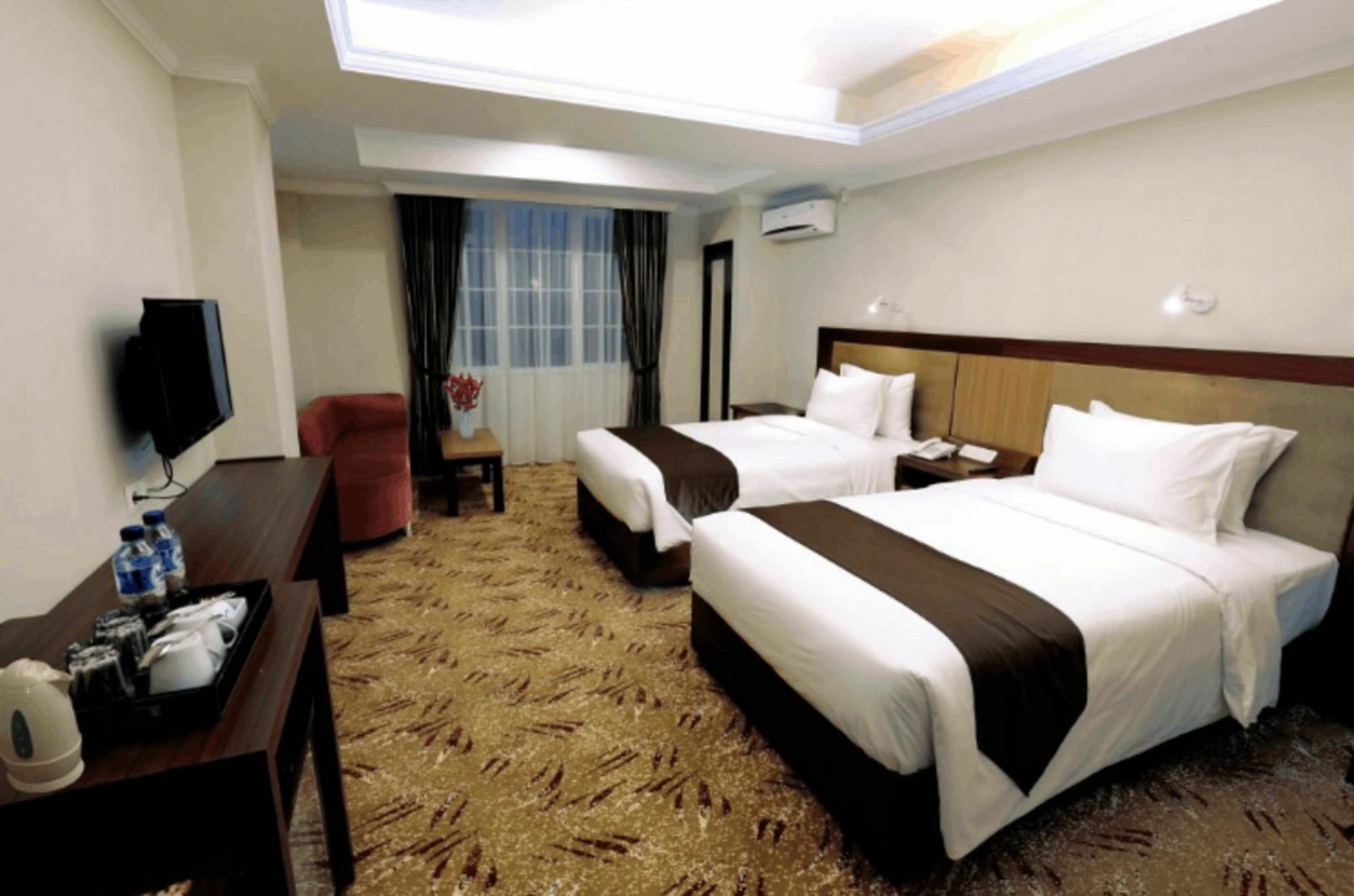 Grand Asrilia Hotel บันดุง ภายนอก รูปภาพ